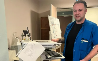 Van winkelvloer naar ouderenzorg. Bryan over leren en werken bij Topaz